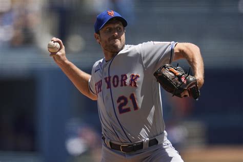 Mets make fashion statement of Scherzer’s `sweat and rosin’